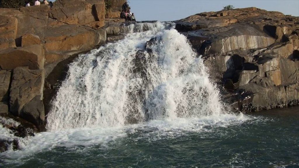The mighty Usri Falls